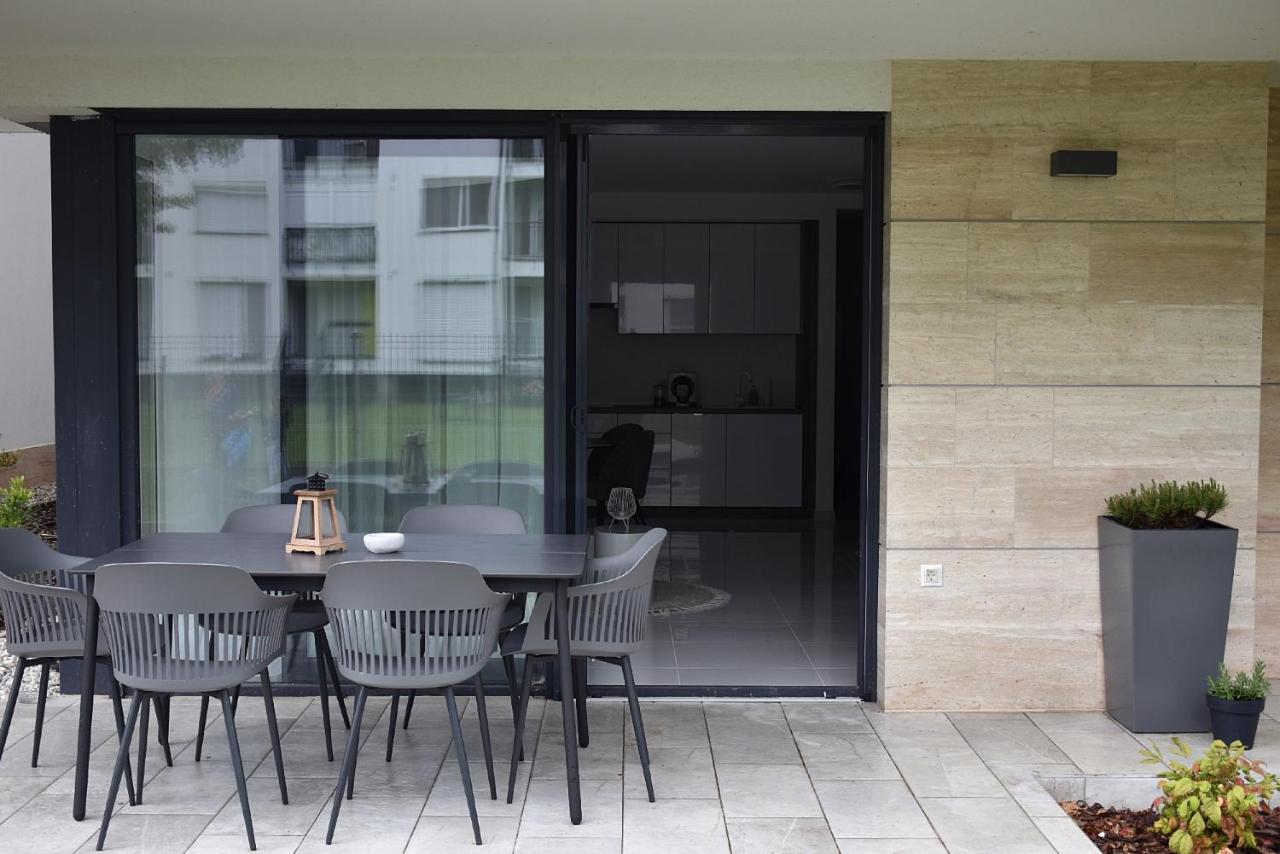 Limerence Apartments Siófok Exteriör bild