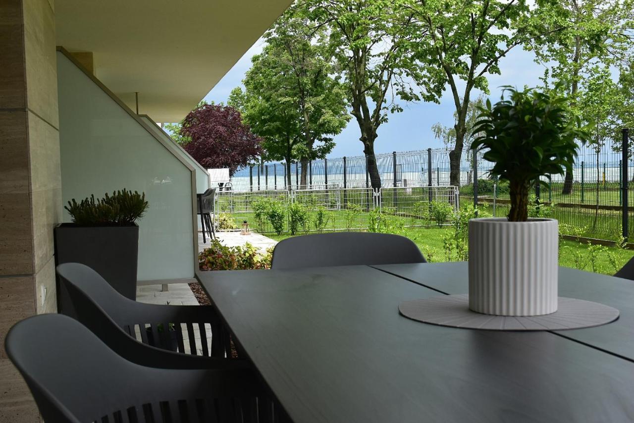 Limerence Apartments Siófok Exteriör bild