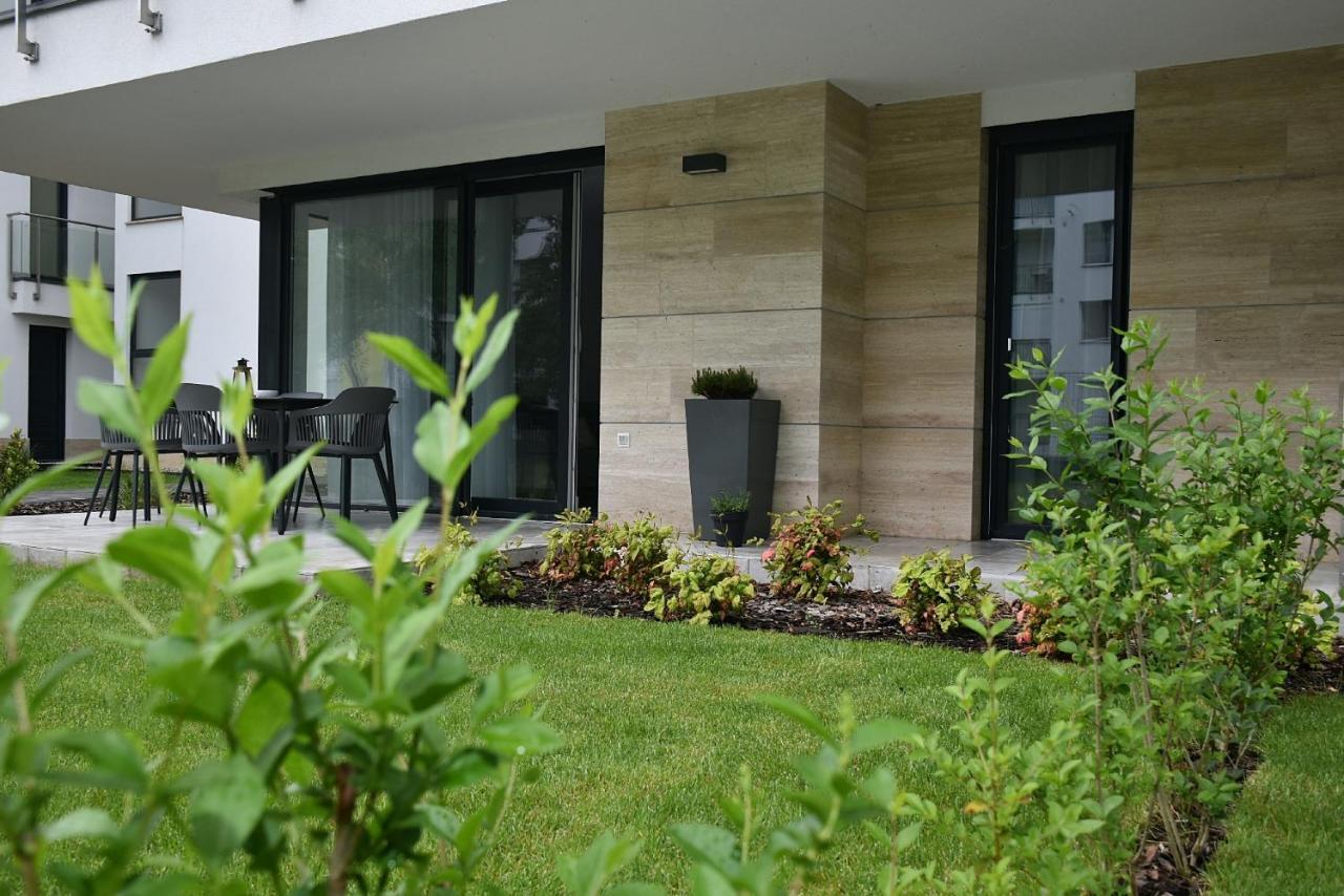 Limerence Apartments Siófok Exteriör bild